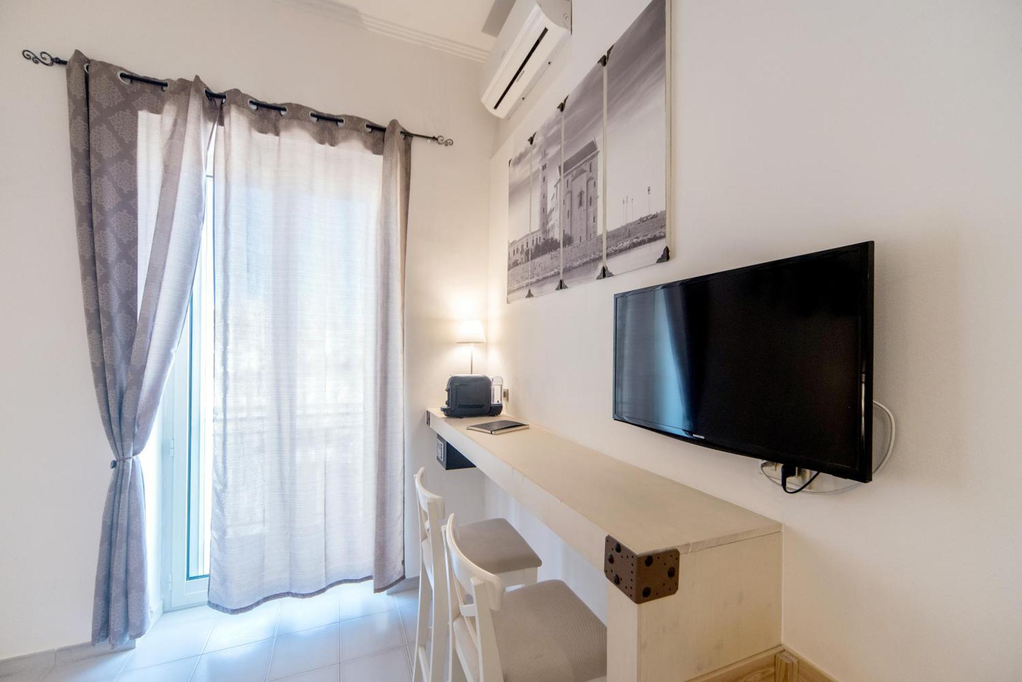B&B Camera A Sud Mare' ตรานิ ภายนอก รูปภาพ