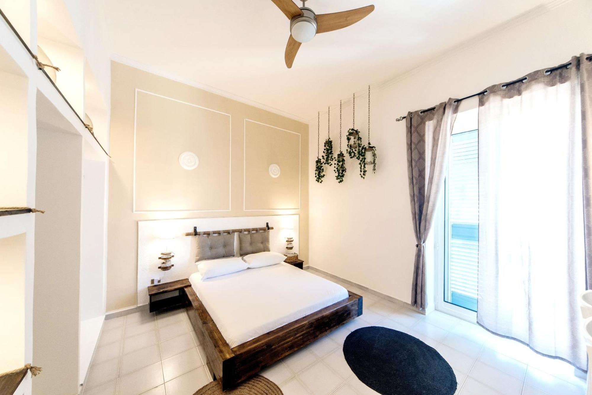 B&B Camera A Sud Mare' ตรานิ ภายนอก รูปภาพ